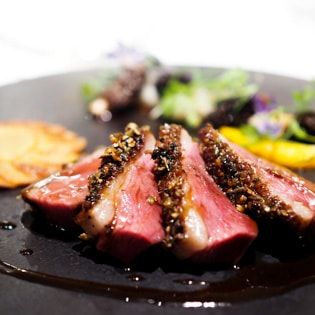 The photo of L'Odorante par Minoru Nakijin