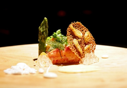 スポンテニアスの写真