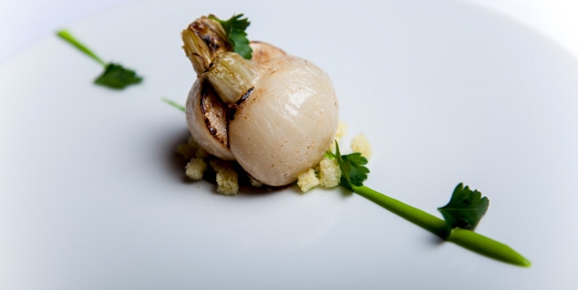 The second photo of L'Effervescence