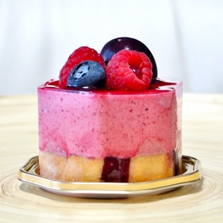 The photo of HIDEMI SUGINO