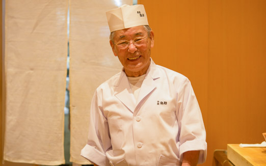 小松 弥助の写真1