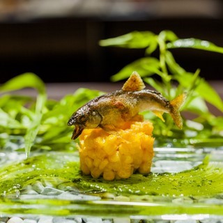 日本料理 TOBIUME