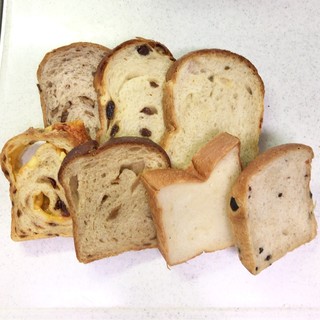 トースト ネイバーフッド ベイカリー