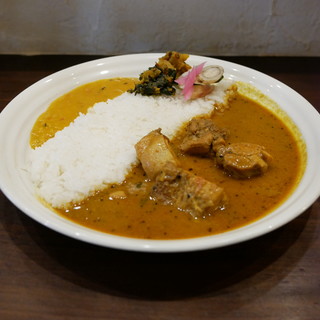 カレー&オリエンタルバル 桃の実 水道橋店