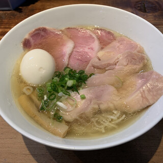 町田汁場 しおらーめん進化 本店