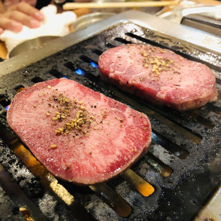 焼肉ホルモン せいご 本店