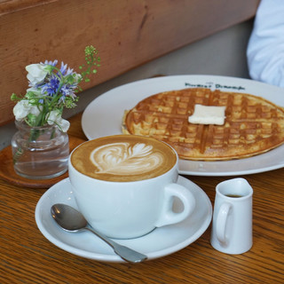 カフェ・ヴィヴモン・ディモンシュ