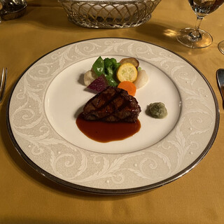 万平ホテル メインダイニングルーム