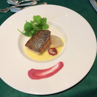 メインダイニングルーム 三笠