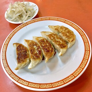 亀戸ぎょうざ 両国支店