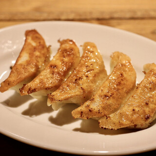 餃子とスパークリング バブルス
