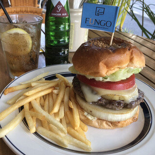 ファンゴー 三宿本店