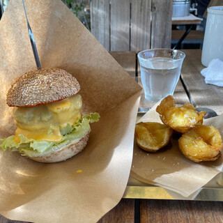 自由が丘バーガー 本店