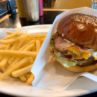 ゴールデンブラウン 表参道