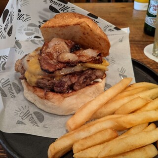 バーガーマニア 広尾店