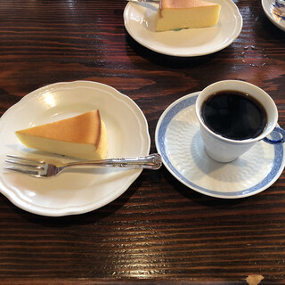 カフェ・アンセーニュ・ダングル 自由が丘店