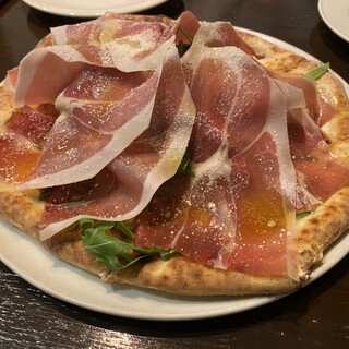 ラ・ピッコラ・ターヴォラ