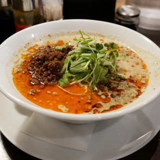 四川担担麺 阿吽 湯島本店