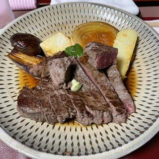 ビーフステーキ専門店　ひよこ