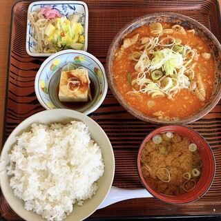 もつ煮屋 日の出食堂