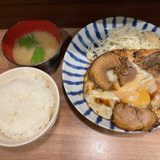 とんかつ小田保 場内店