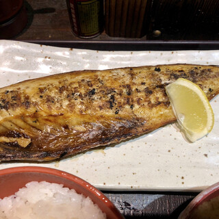 炭火焼専門食処 白銀屋