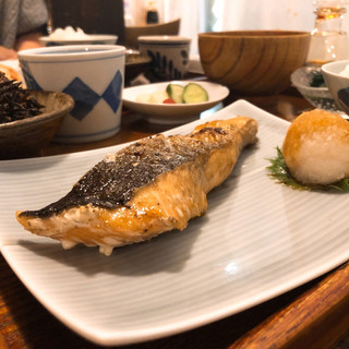 しゃけ小島 本店