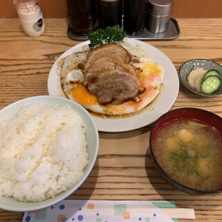 とんかつ八千代