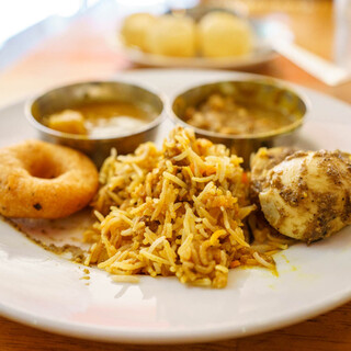 ニルワナム 神谷町店