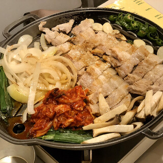 ホルモン鍋 大邱食堂