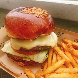 ザ ビーチ バーガー ハウス