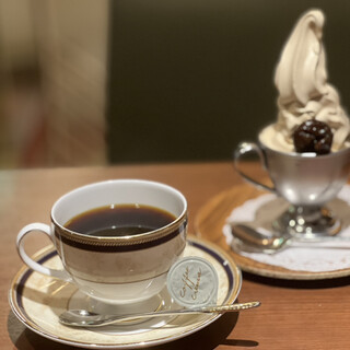 ミカド珈琲店 日本橋本店