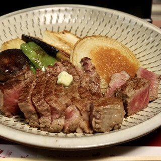 ビーフステーキ専門店　ひよこ