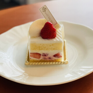 ケーキショップ コフレ