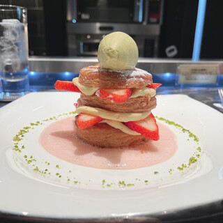 Toshi Yoroizuka Mid Town