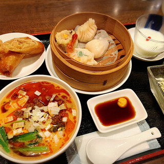 中国料理 恵莉華