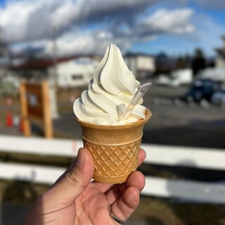 ヤツレン ソフトクリーム売店