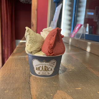 ジェラッテリア　リカリカ