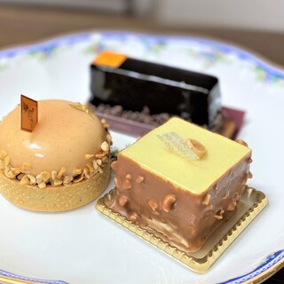 フレデリック カッセル 銀座三越店