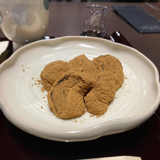 大極殿本舗 本店