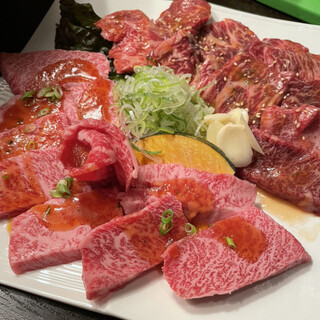炭火焼肉 たけのうち 本店