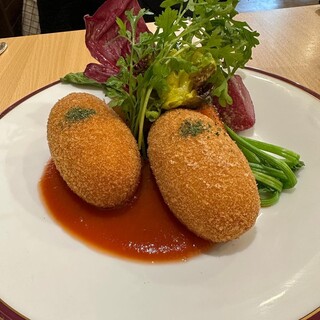 ユニヴェール エス