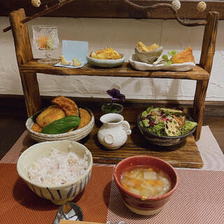 つよしのコロッケ本舗