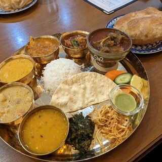 東インド ベンガル料理専門店インディアンスパイスファクトリー