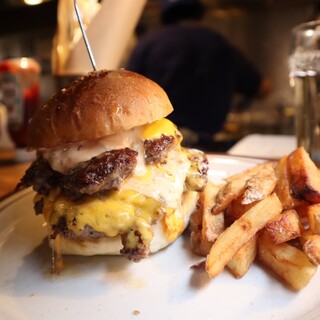 HYOE'S BURGERS + FRIES