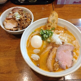 はりけんラーメン 本店
