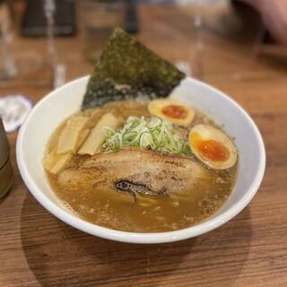 春一家 三代目 麺宿 本店