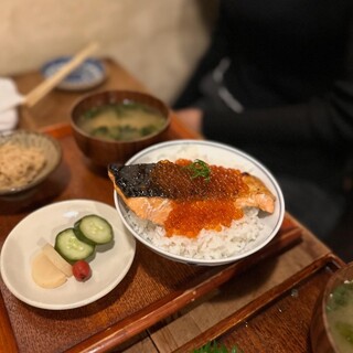 しゃけ小島 本店