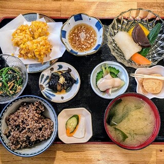 島ごはん あったかや