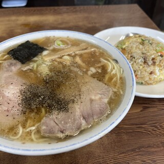 チーナン食堂